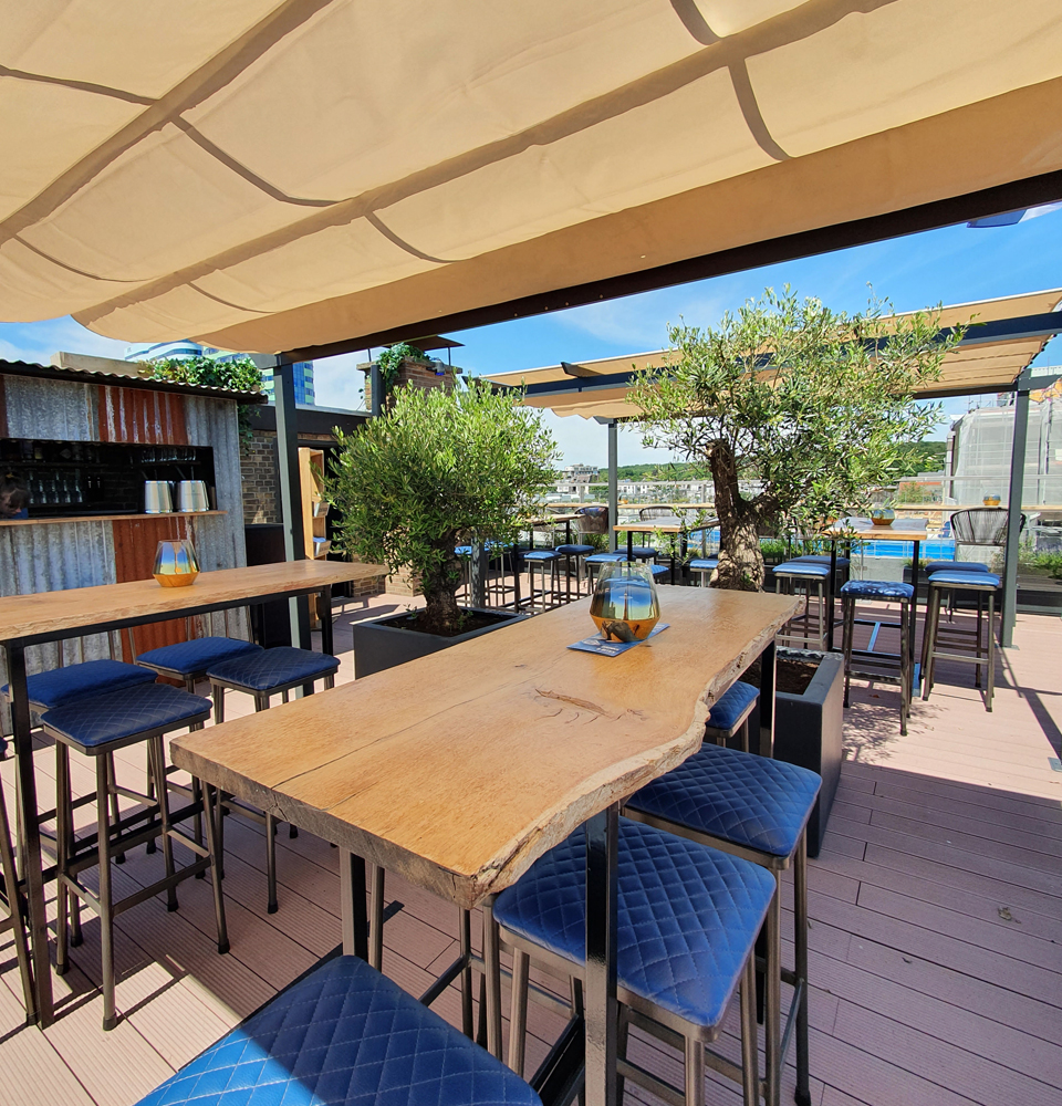 BLOU Rooftop Bar - Hotel Haarhuis (3).jpg
