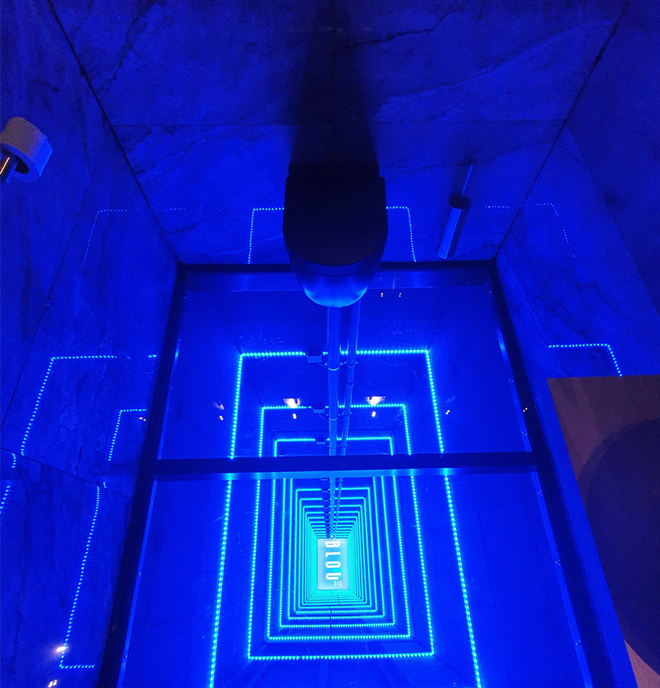 BLOU Rooftop Bar  - Toilet Experience - Hotel Haarhuis (2).jpg