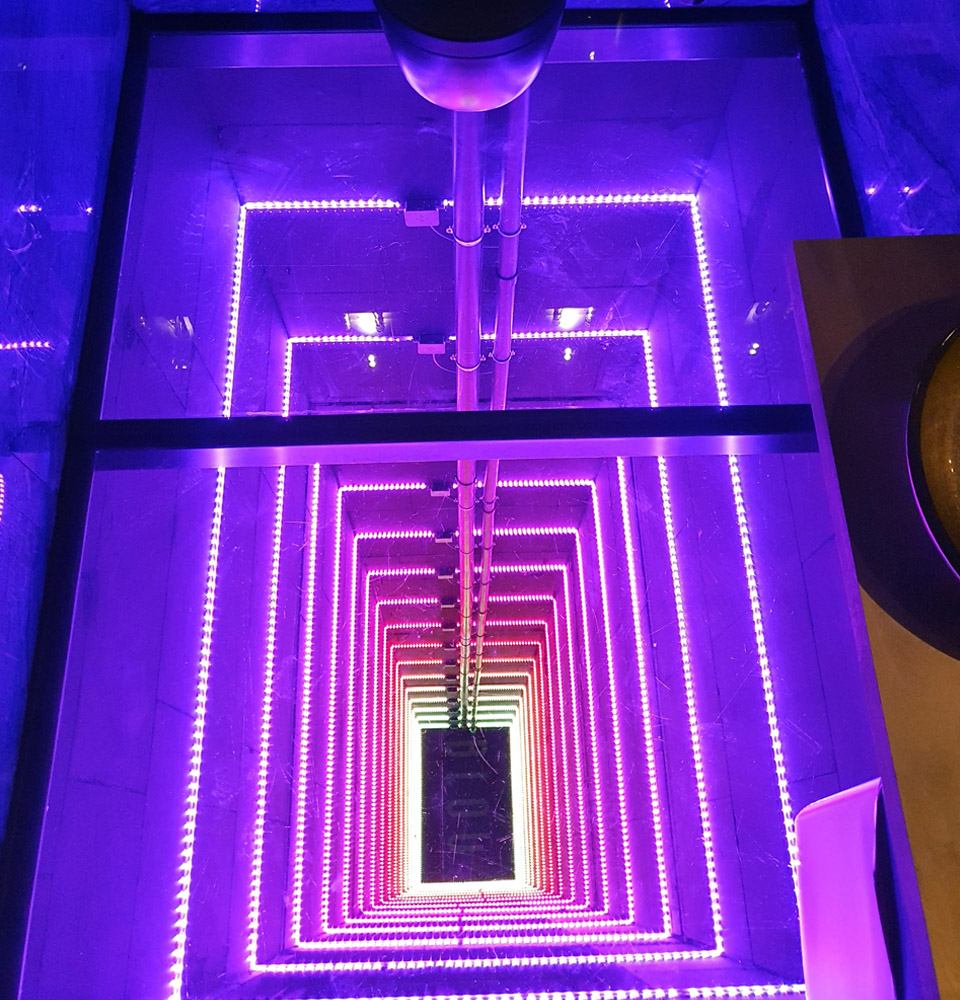 BLOU Rooftop Bar  - Toilet Experience - Hotel Haarhuis (3).jpg